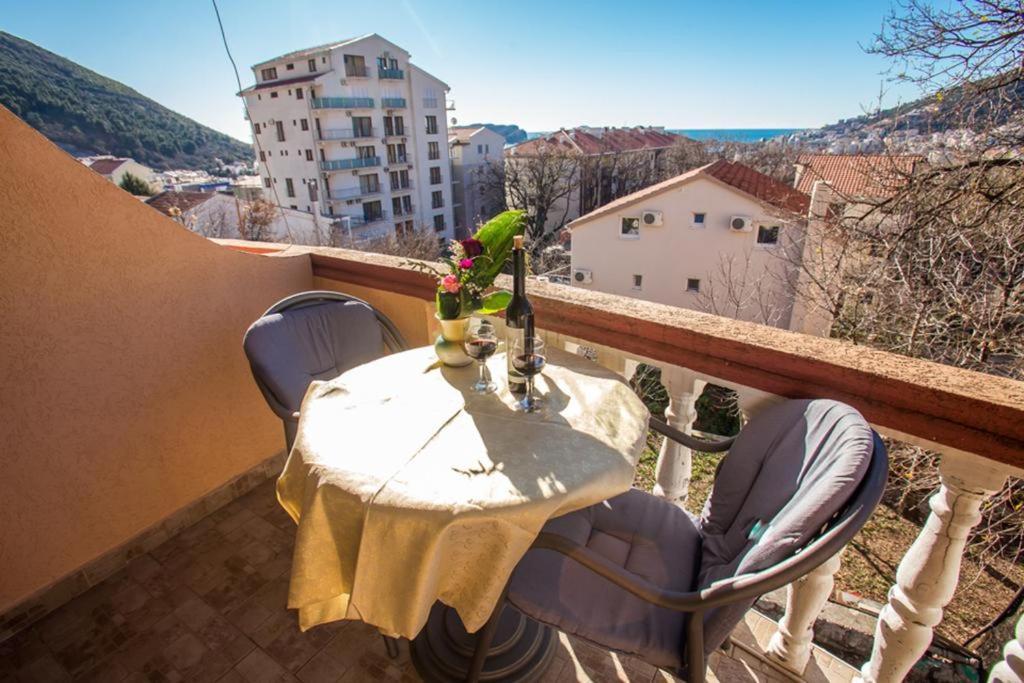 Sunny Villa Apartments Budva Buitenkant foto