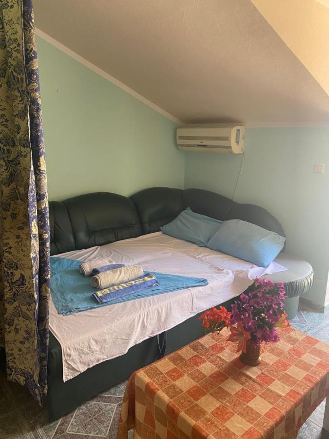 Sunny Villa Apartments Budva Buitenkant foto