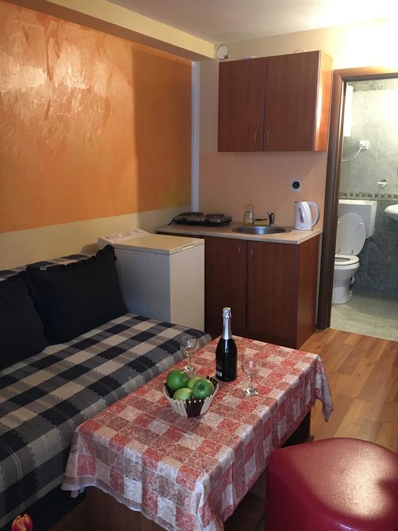 Sunny Villa Apartments Budva Buitenkant foto