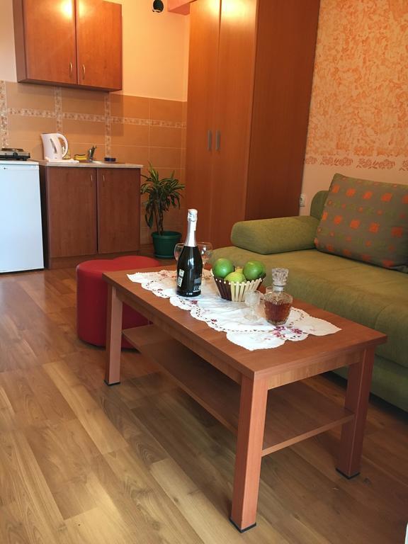 Sunny Villa Apartments Budva Buitenkant foto
