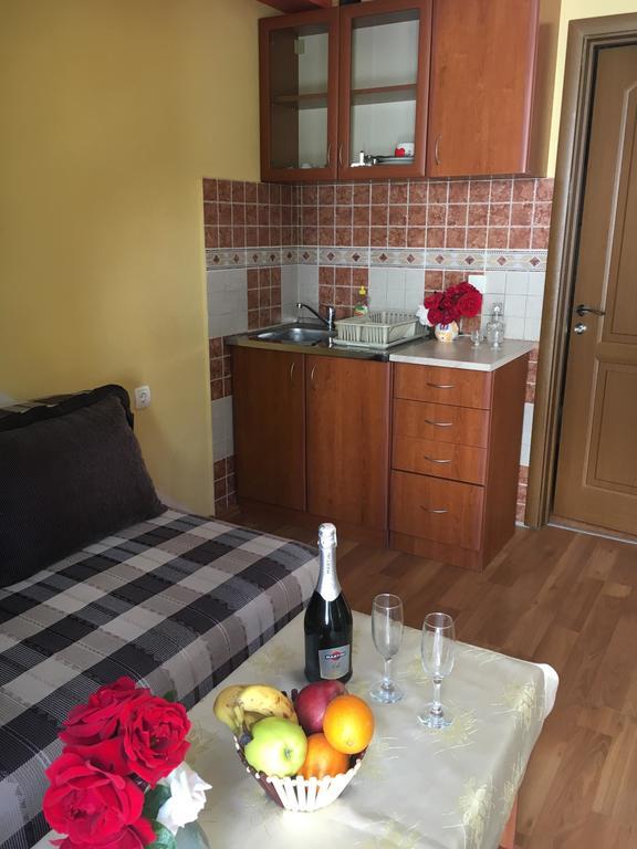 Sunny Villa Apartments Budva Buitenkant foto