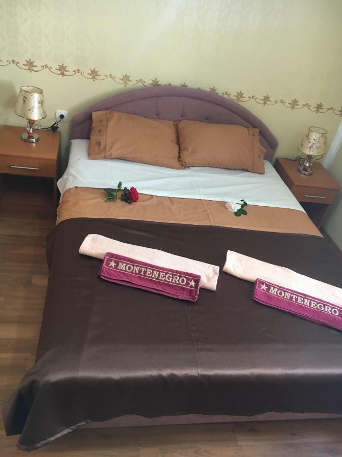 Sunny Villa Apartments Budva Buitenkant foto